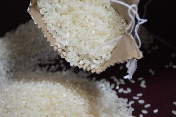 אורז אדום עם פרגיות – מנה מהירה בסיר אחד
